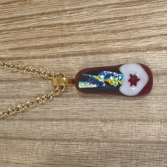 Artisan Handmade red Star of David glass pendant with dichroic glass - Picture 2 of 2